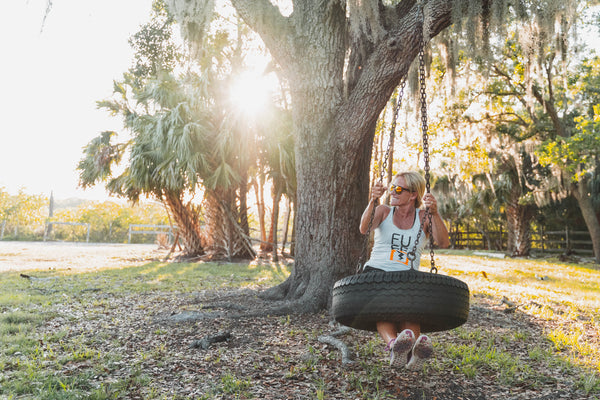National Walk to The Park Day: Best Sunglasses For a Day in The Park